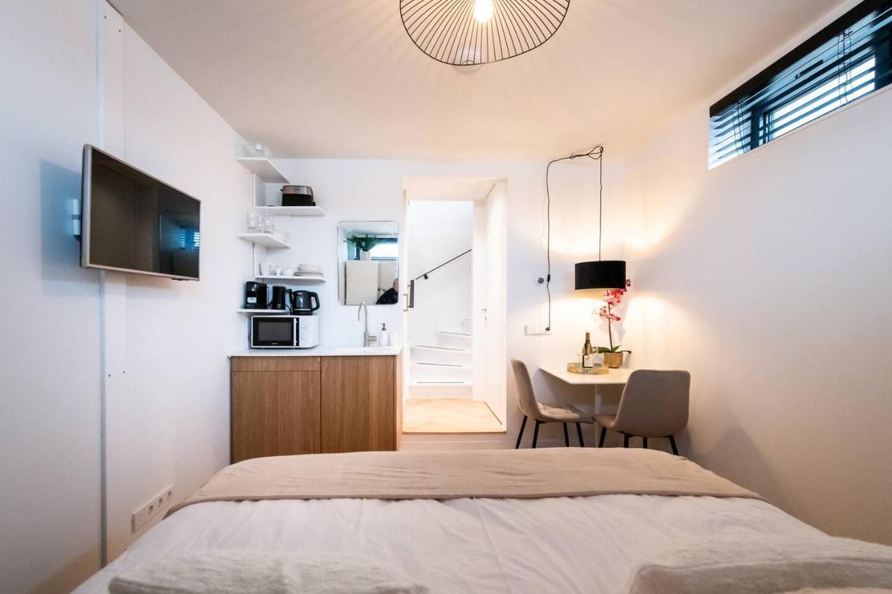 Appartement Beautiful Amstel Houseboat à Amsterdam Extérieur photo