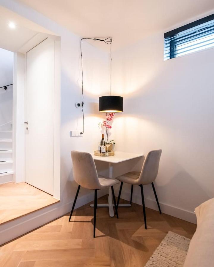 Appartement Beautiful Amstel Houseboat à Amsterdam Extérieur photo