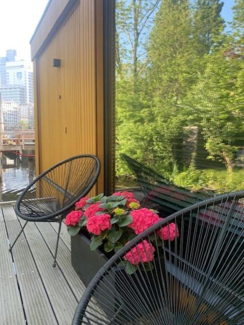 Appartement Beautiful Amstel Houseboat à Amsterdam Extérieur photo